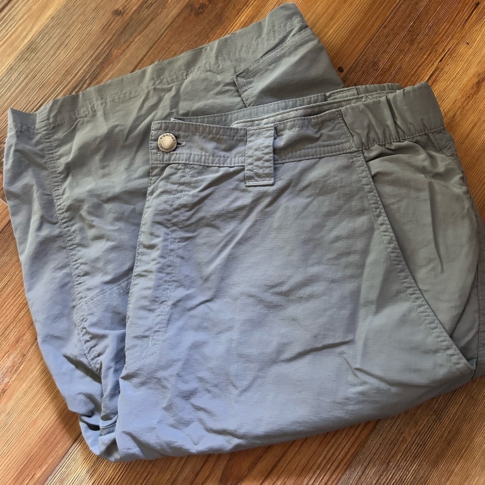 Columbia men’s active shorts